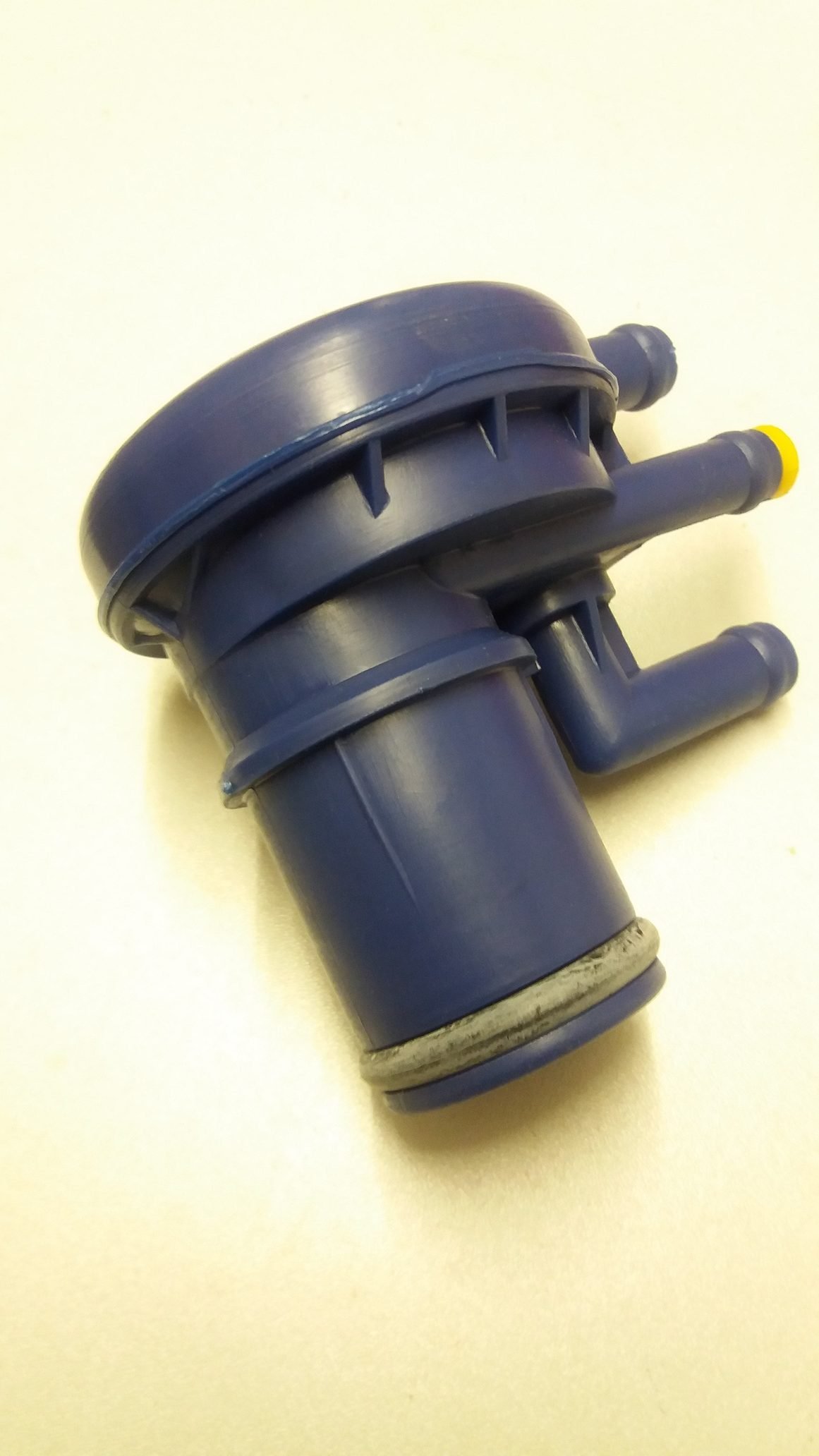 Ford Fiesta Oil Filler Cap with 3 outlets