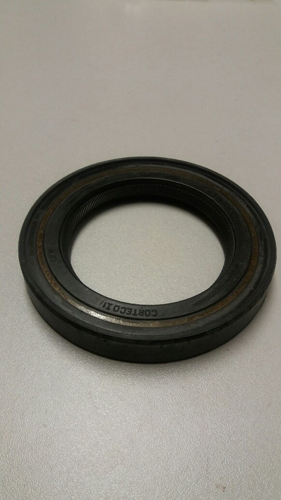 Vauxhall Astra rear crankshaft oil seal