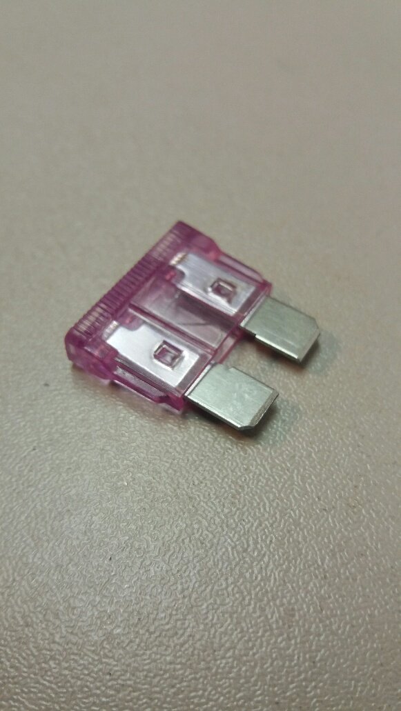 3 amp standard blade fuse